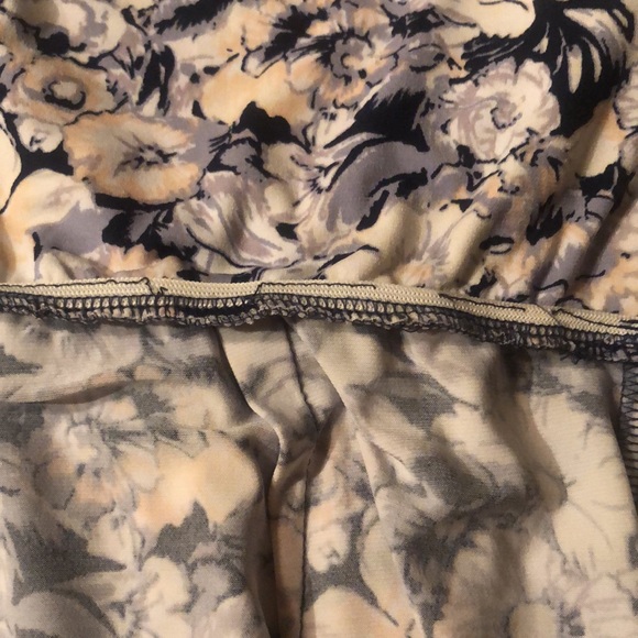 Mini dress BCBG. - Picture 8 of 8